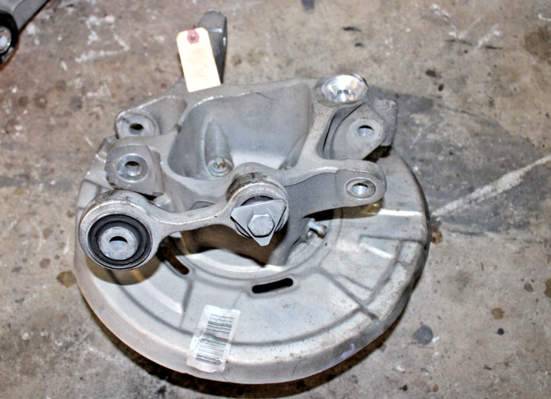 Rear Left Spindle Knuckle Hub Wheel Bearing 33306852893 BMW 650i F12 F13 2012-18
