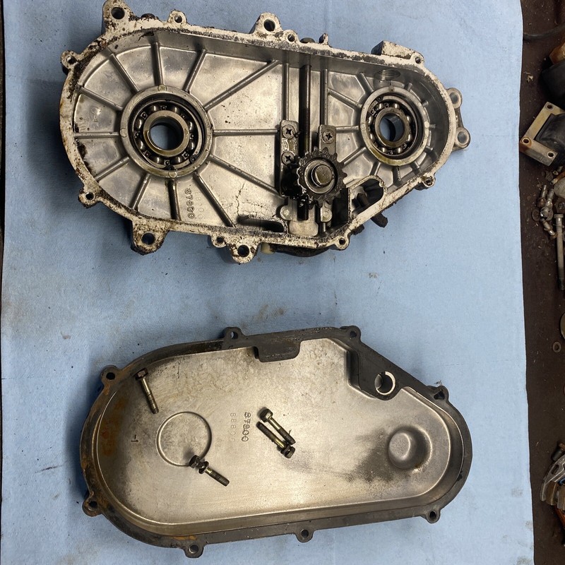 1980 YAMAHA Exciter EX 440 Ex440 Chain Case Good