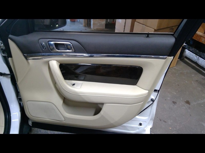 MKS 2016 Passenger Front Door Trim Panel 1702694
