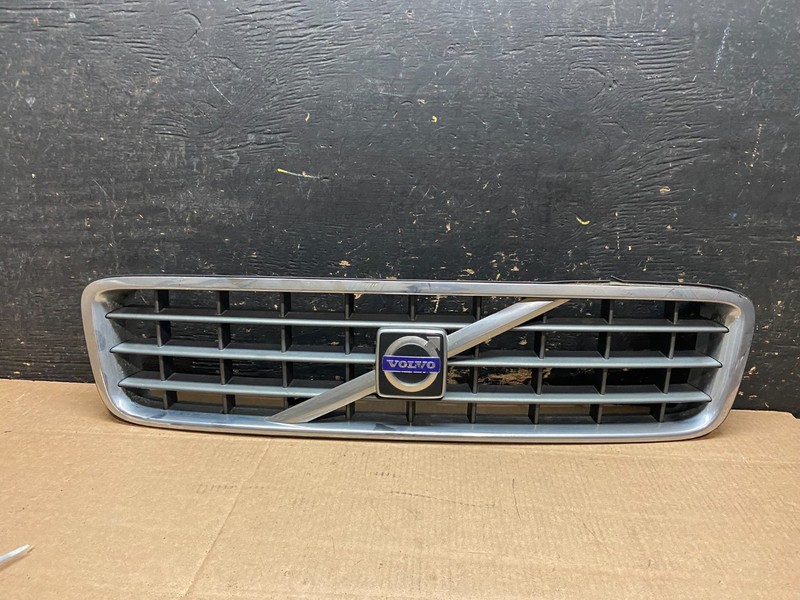 2003 to 2013 Volvo XC90 Front Upper Grill Grille Oem y9419 DG