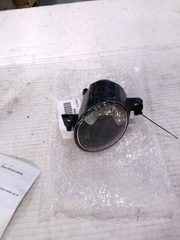 2017 Nissan Altima Right Fog Light Assembly Blue OEM 170954 144K Miles