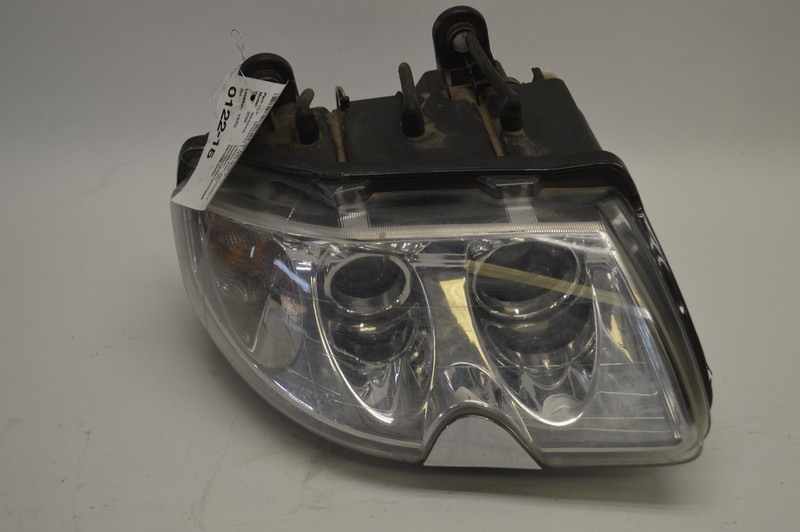 2003-2008 MASERATI QUATTROPORTE RIGHT PASSENGER SIDE HEADLIGHT XENON LAMP OEM