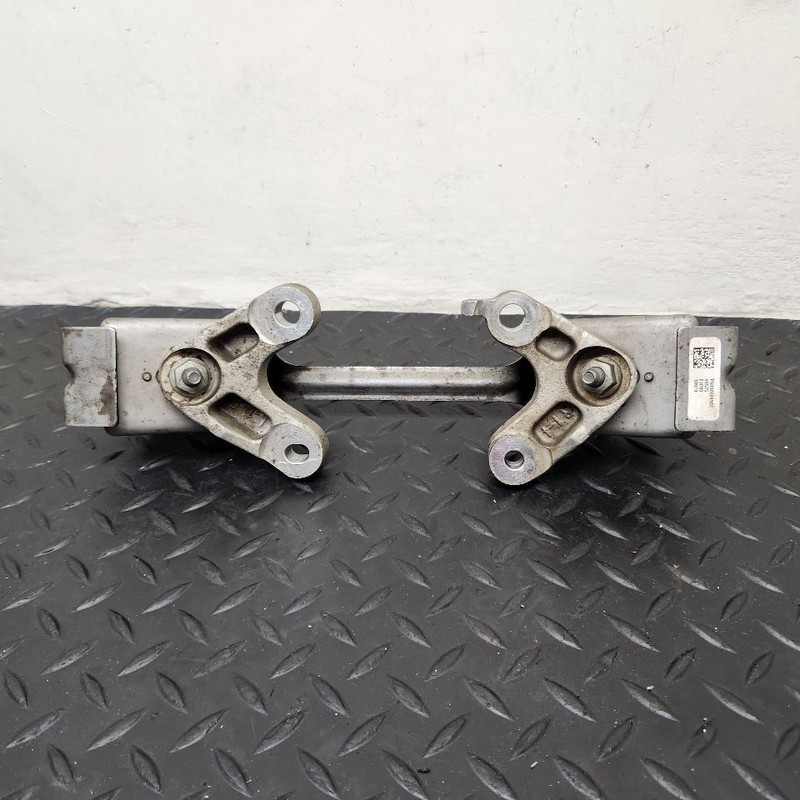 20-25 Jeep Gladiator 3.6L 4x4 Transmission Mount Assembly OEM 68328249AH