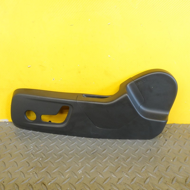 2019-2022 VOLVO XC40 FRONT LEFT SIDE SEAT OUTER SWITCH COVER TRIM PANEL 31446975