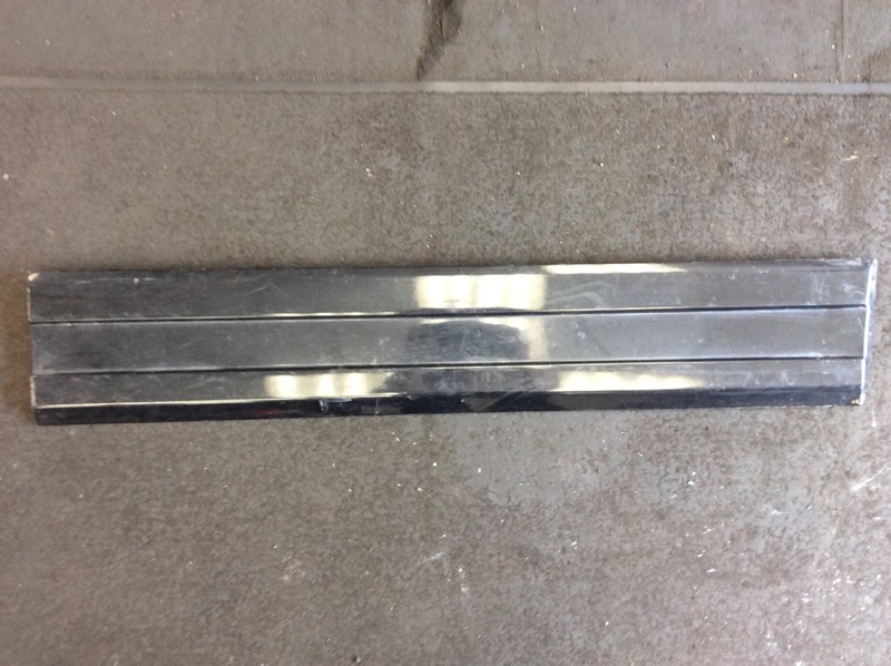 03 04 05 Pilot Right Front Door Panel Protector Molding Side Sill Garnish Black