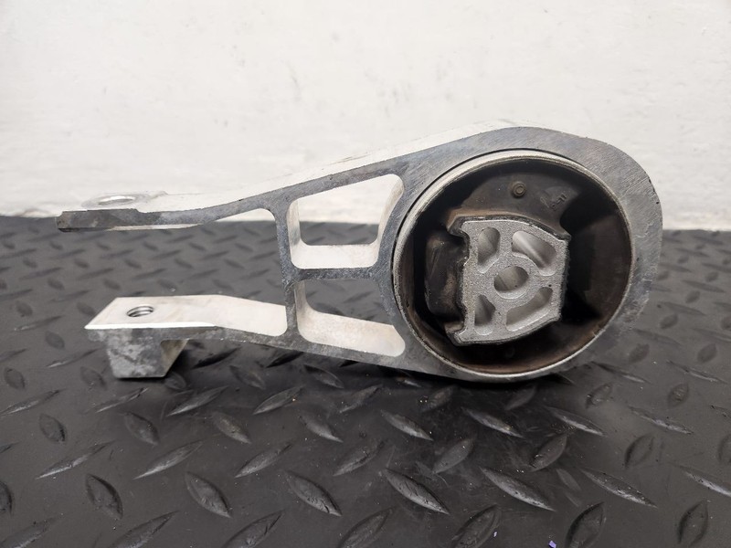 24-25 Buick Envista 1.2L Transmission Strut Mount Bracket OEM 60009131