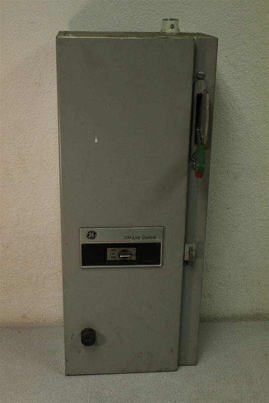 GE 300-Line Control Circuit Breaker w/ GE CR308B1 ser A 15D21G002*FREE SHIPPING*