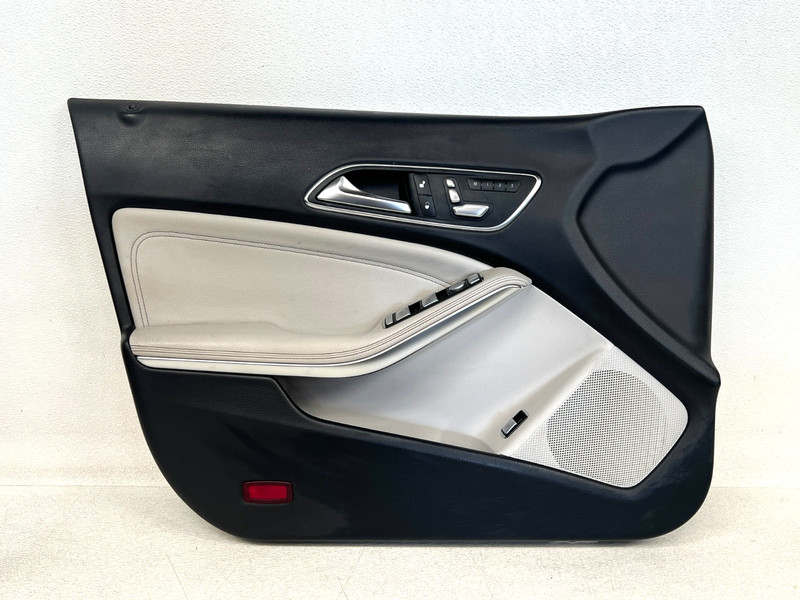 ⭐14-19 MERCEDES-BENZ CLA250 FRONT LEFT SIDE INTERIOR DOOR TRIM PANEL OEM LOT2745