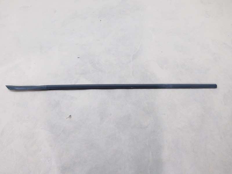 Volkswagen Jetta GLI 2022 Front Right Door Window Belt Molding Trim Seal 18-25 >