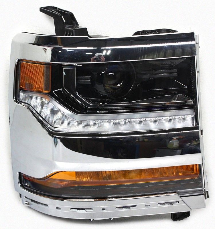 OEM Right Side HID with LED accents Headlamp For Chevy Silverado 1500 84388724