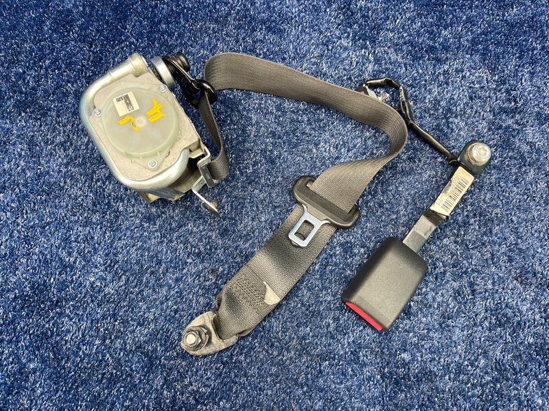 2006-2010 Pontiac Solstice Saturn Sky Front Left Seat Belt OEM