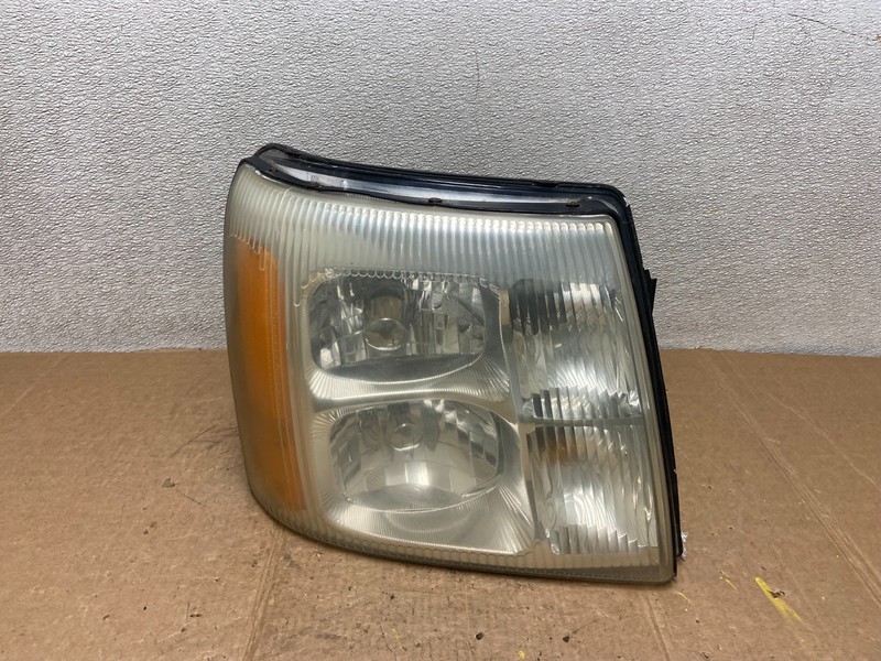 2002-2006 Cadillac Escalade Right Passenger Side Xenon HID Headlight Oem AA1647