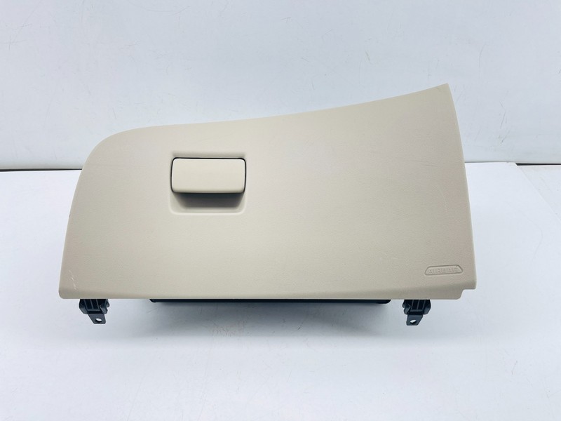 2018-2020 BUICK REGAL SPORTBACK DASHBOARD GLOVE BOX COMPARTMENT STORAGE ASSY OEM