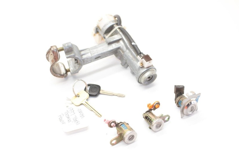 95-04 Toyota TACOMA 2.7L Ignition Switch with Lock Cylinders and Key