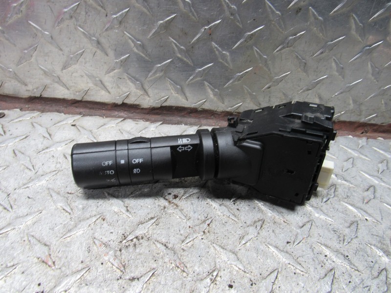 2005 2006 NISSAN PATHFINDER TURN SIGNAL AND HEADLAMP COLUMN SWITCH