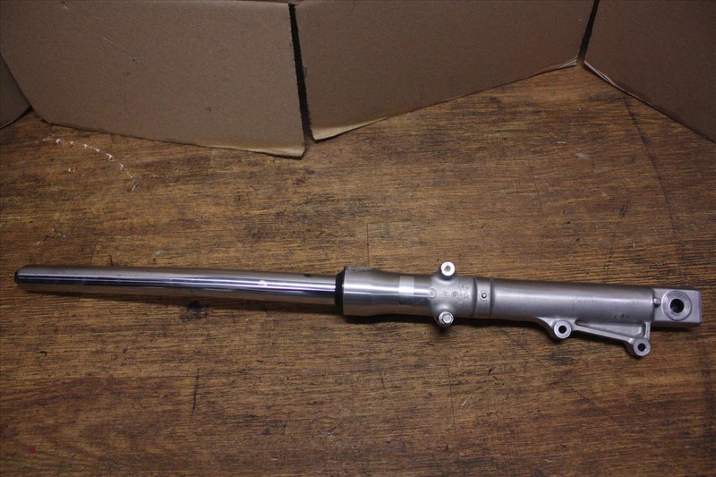 03 HONDA CMX 250 C FRONT LEFT FORK TUBE * BENT * OEM CMX250 00 01 02 03