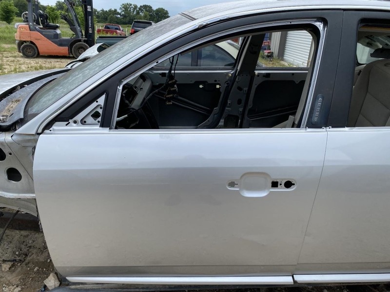 Left Driver Side Front Door Shell Fits 2008-2009 Ford Taurus 61767 *NO SHIPPING*