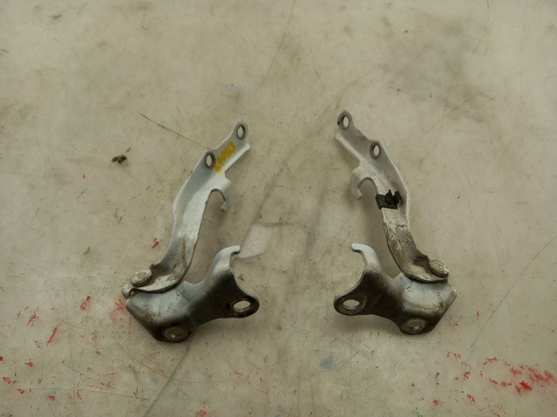 04 LEXUS ES330 HOOD HINGE WHT-062