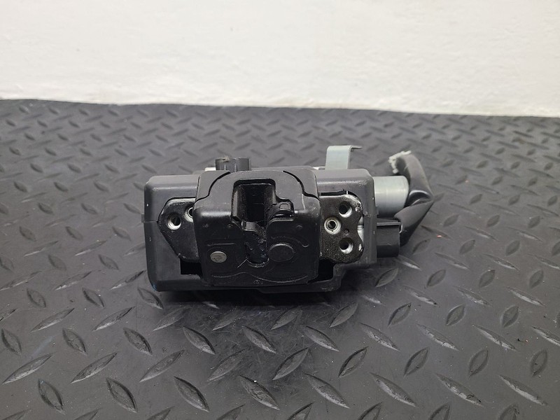 21-24 Toyota Venza Liftgate Latch Lock Actuator OEM 69350-42080
