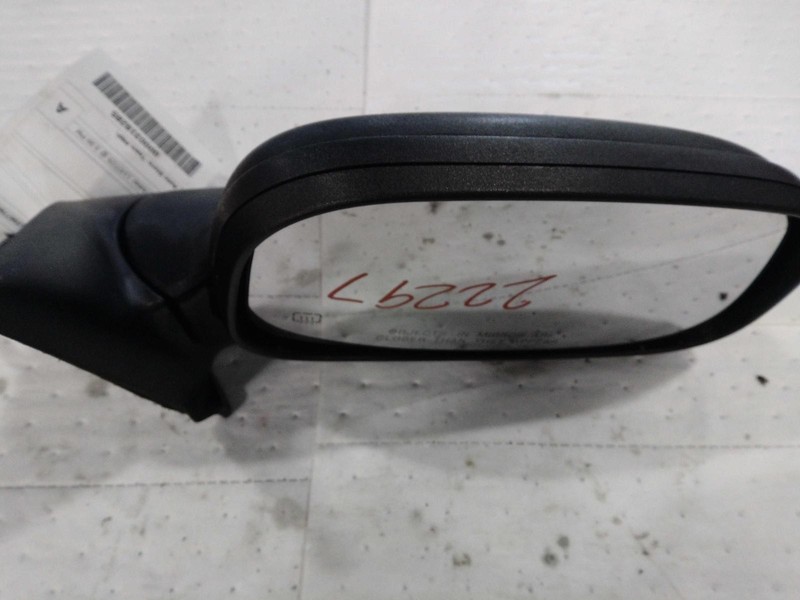 2002 Dodge Dakota Right Door Mirror Black Used OEM 599667 140K Miles