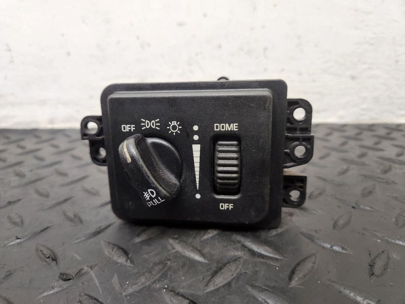 2001 Dodge Durango Headlight Headlamp Switch W/ Fog OEM 56045534AD