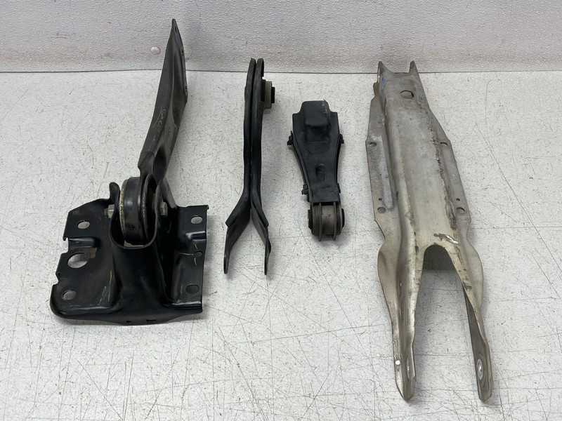 19 20 21 22 Mercedes A220 Rear Left Upper Lower Control Arm Set FWD 1416 OEM