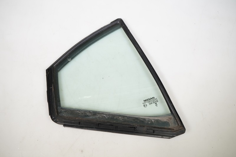 2020-2024 Nissan Sentra Rear Door Window Vent Glass Passenger Right OEM