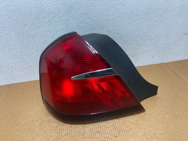 1998 - 2002 Mercury Grand Marquis Left Driver Lh Side Tail Light Oem AE0476 LK
