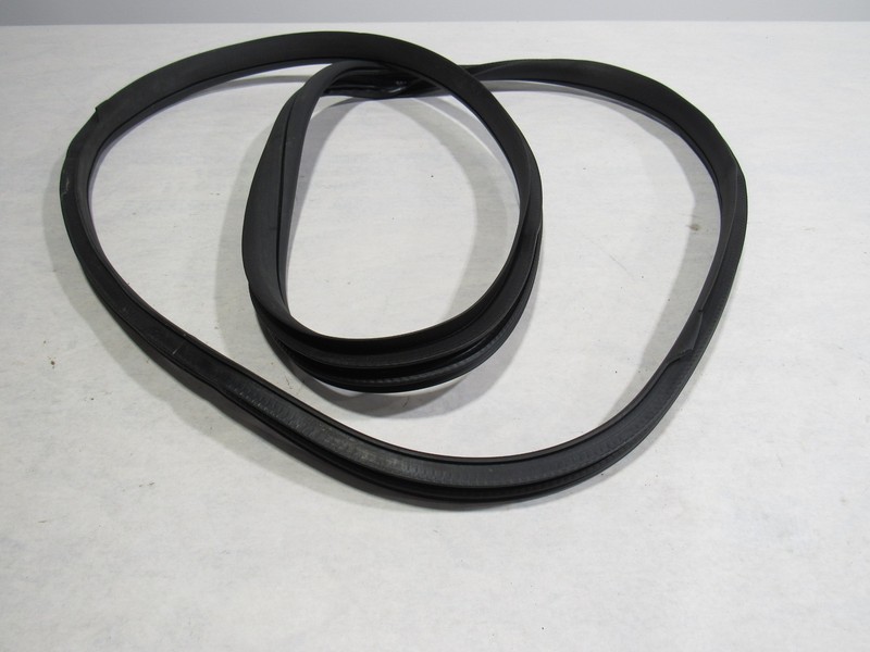 18-20 Mercedes E63 S W213 2018 Front Left Door Seal Weather Strip Rubber |:Y