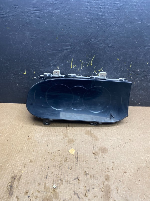 2005 to 2010 Toyota Avalon Cluster Gauge Speedometer Z7274 DG