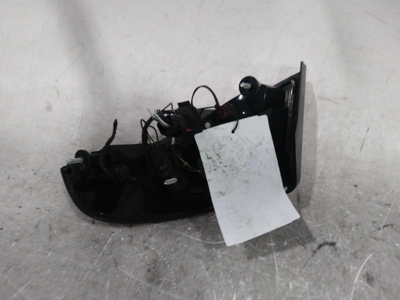 2005 Dodge Stratus Left Tail Light Assembly Blue OEM 203116 82K Miles
