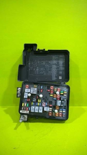 12 EQUINOX TERRAIN 2.4L ENGINE FUSE RELAY BOX OEM 3210-22
