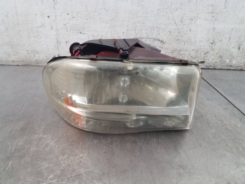 1999 Dodge Dakota R/T Right Head Light Assembly #7114 B2