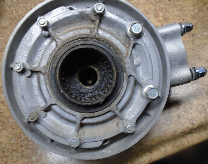 1992 Yamaha XV750 XV 750 Virago Rear Back Differential Gears Case Final Drive 92