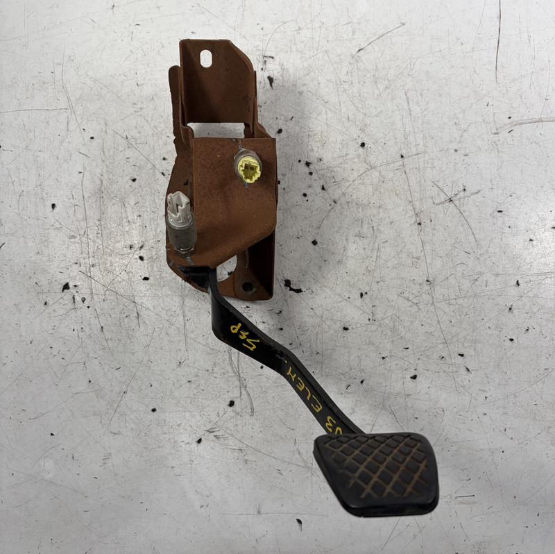 03-10 Honda Element MT Clutch Pedal 46901-SCV-A01 OEM