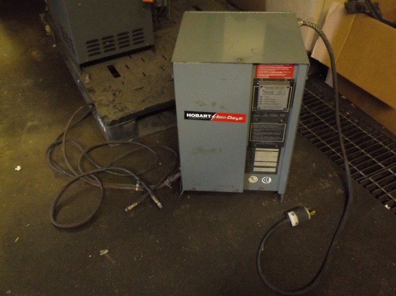 Hobart Accu-Charge 225A1-12 Forklift Fork Truck Battery Charger N6768 24VDC 45A