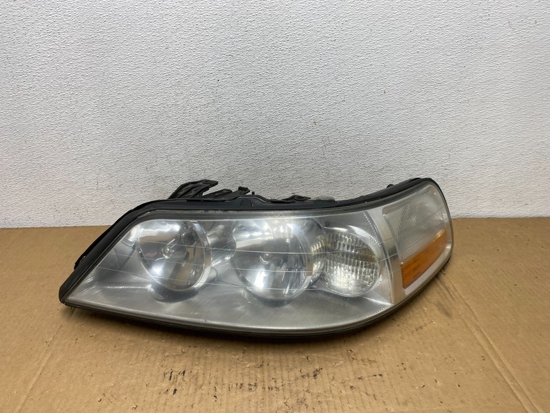2005 to 2011 Lincoln Town Car Left Driver LH Side Headlight AD1088 DW