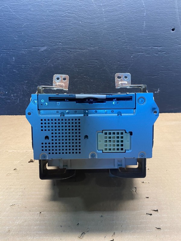 2010 - 2011 Nissan Murano Maxima Radio CD Player AM/FM Receiver ac8019 DG