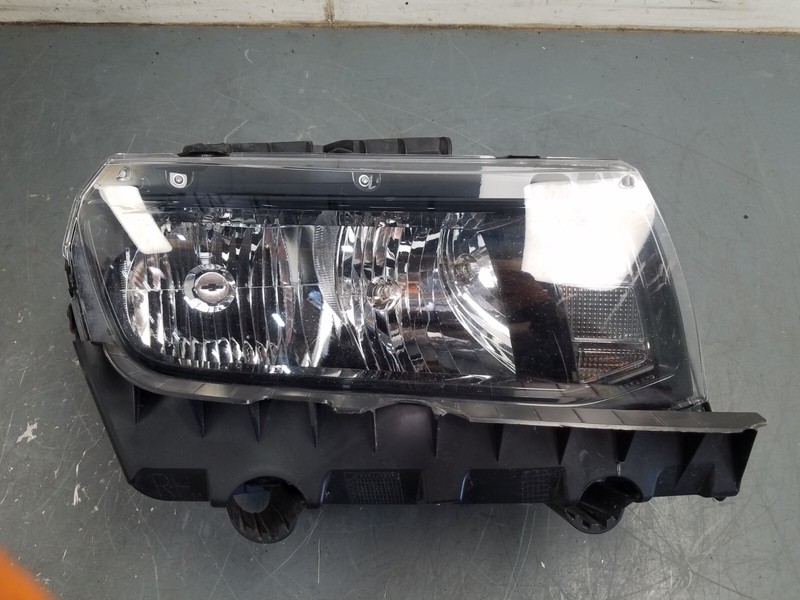 2015 Chevy Camaro SS Right Passenger Head Light #9320 F2