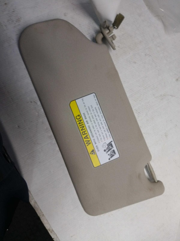 2015 Mitsubishi Outlander Sun Visor White OEM Used 722894 4DR SUV