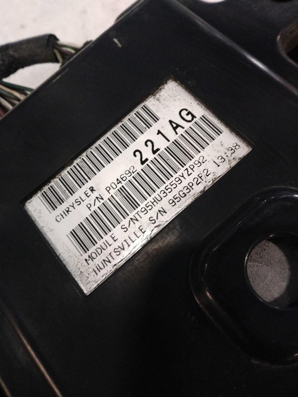 Used Integrated Power Module fits: 2010 Jeep Grand cherokee Power Supply totally