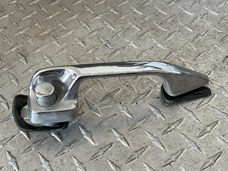 1975 Mercedes Benz W115 240D Rear Right Side Door Exterior Handle W 114 115