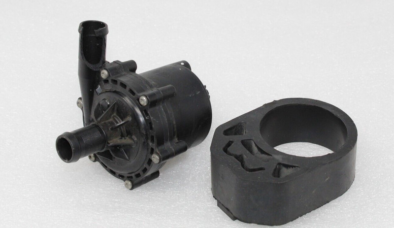 Tesla Model S Electric Water Coolant System Pump 1035348-00-G /SMALL DAMAGE