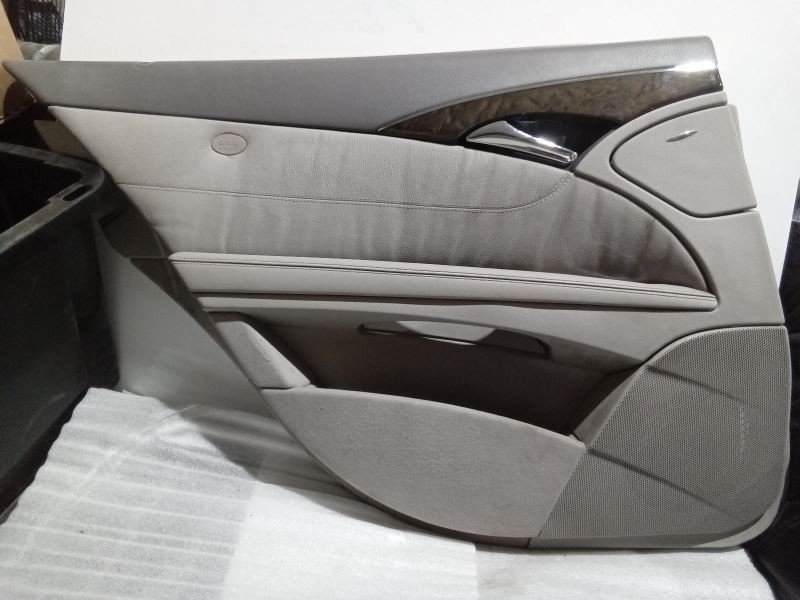 2006-2009 MERCEDES E350 211 Type Sdn LH Rear Door Trim Panel Gray 2117300570