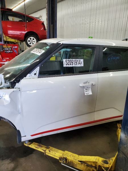 Driver Front Door Canada Market Without Privacy Tint Fits 20 SOUL 282597