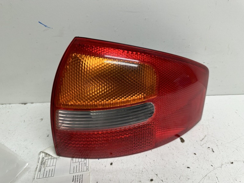 2002-2004 Audi A6 SW Right Passenger QRT MTD Tail Light Lamp Taillight Taillamp