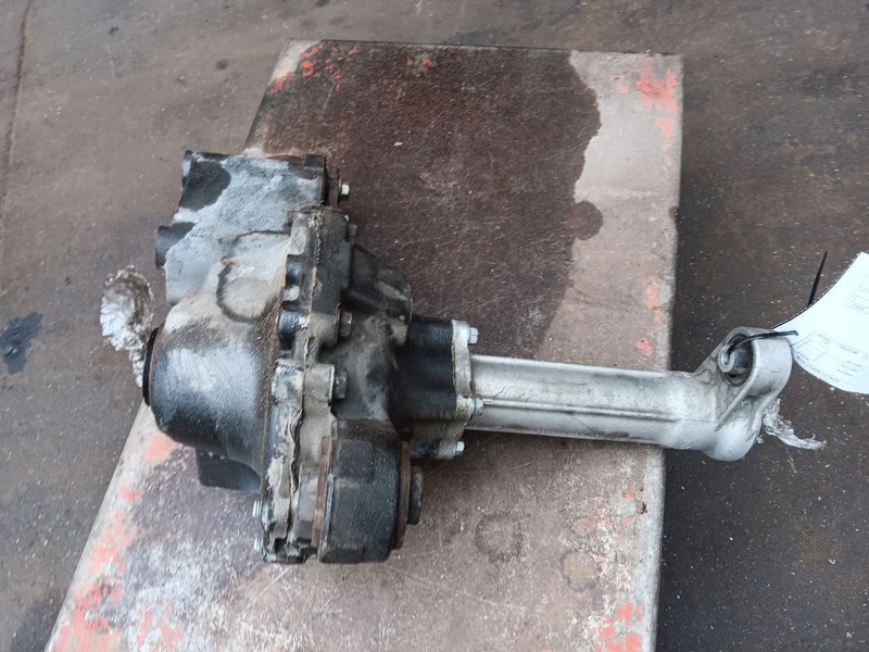 2006-13 RANGE ROVER SPORT Front Differential Axle Carrier Ring Gear 8668025