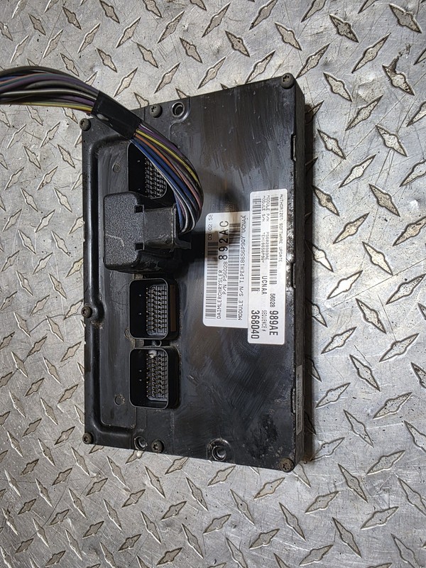 2005 DODGE RAM 1500 4.7L AUTO ECU ECM COMPUTER P56028892AC