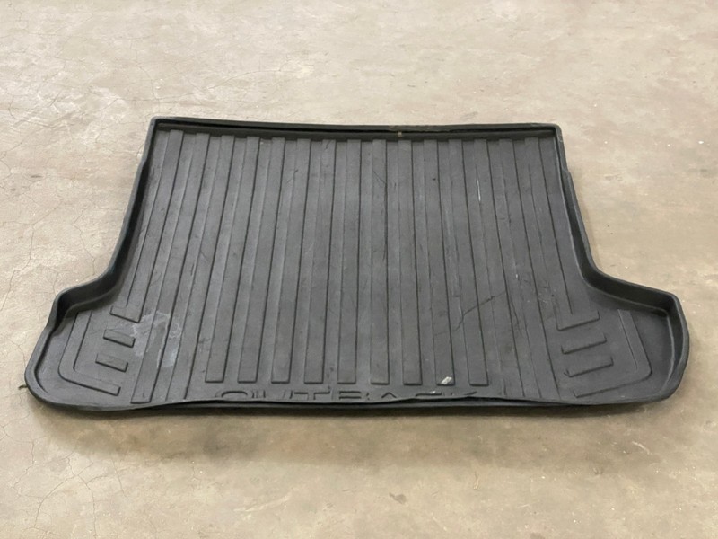 2015-2019 SUBARU OUTBACK REAR TRUNK RUBBER FLOOR MAT OEM LOT788