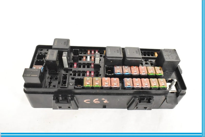 14-17 Maserati Ghibli Fuse Relay Box Control Module 670030498
